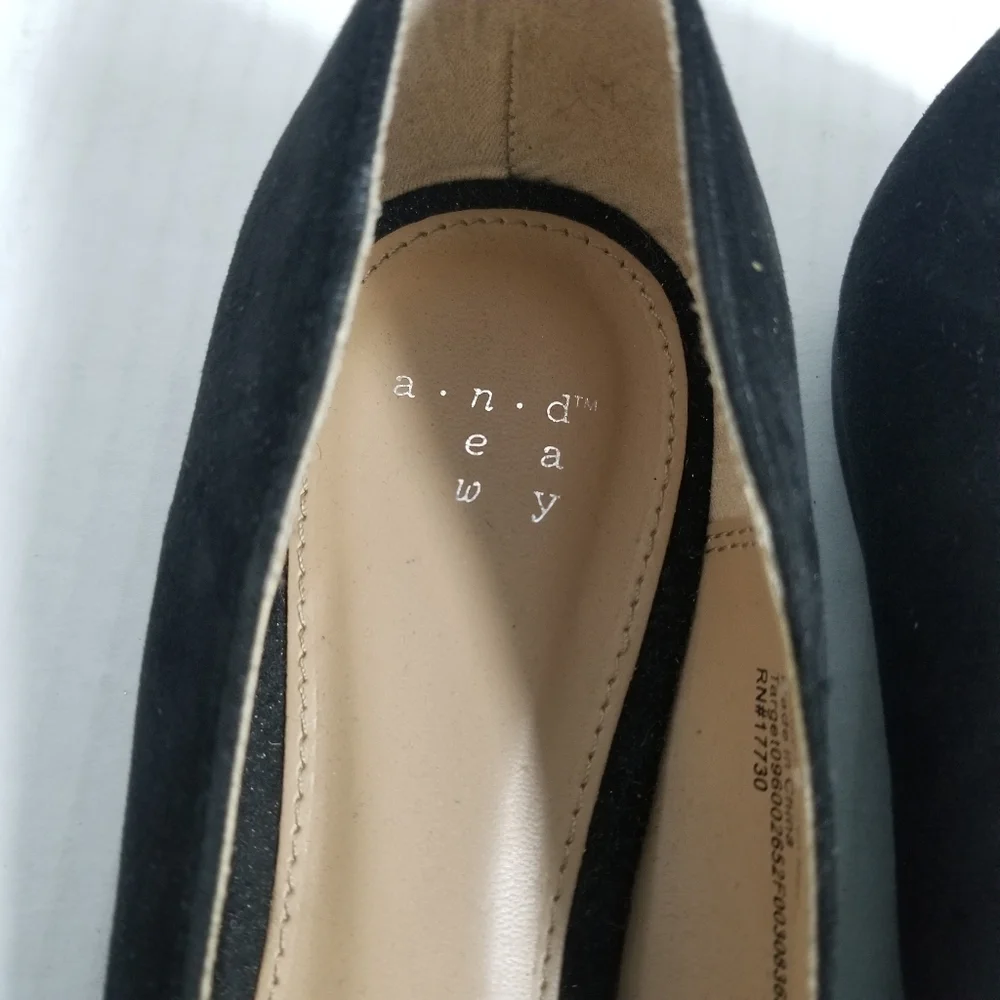 A NEW DAY BLACK SMALL HEEL SLIP ONS SIZE 9